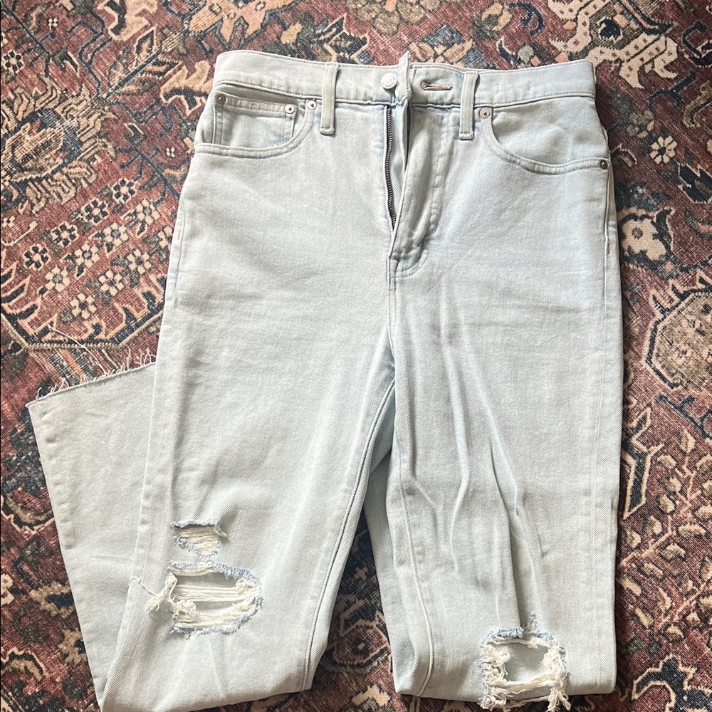Madewell Light Gray Distressed Straight mom jeans size 27